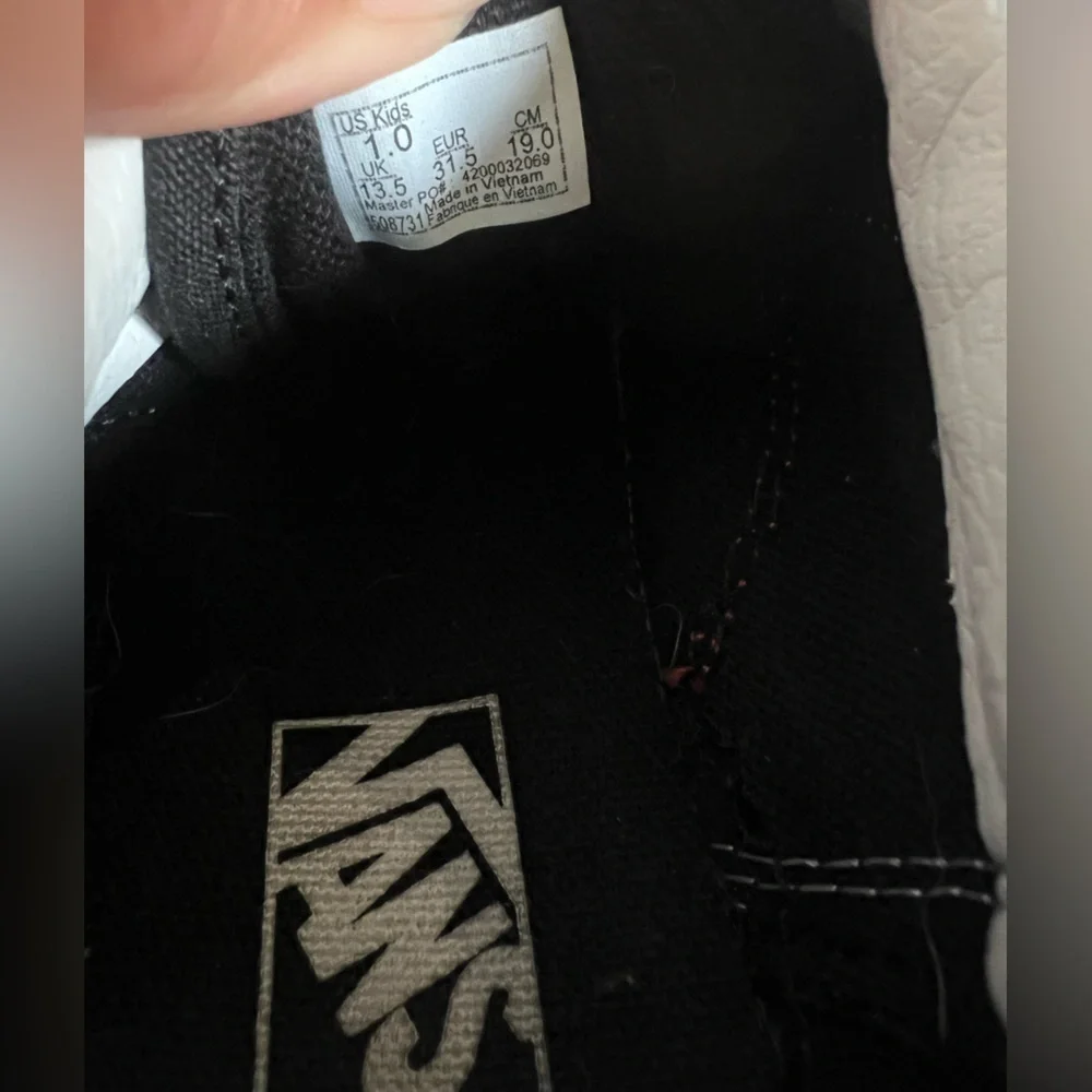 Vans bold sneakers